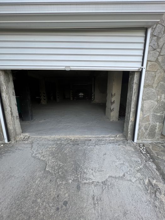 Гараж св. Константин и Елена с наемател