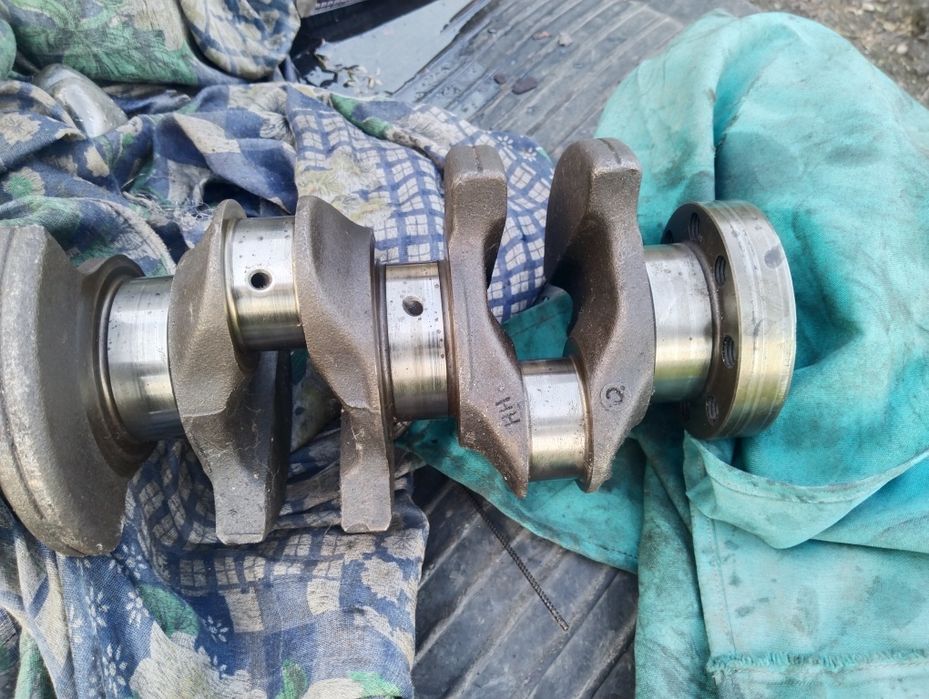 коленвал БМВ 520