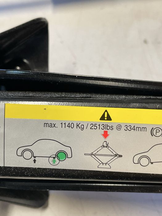 Cric original audi Q3 2011-2018