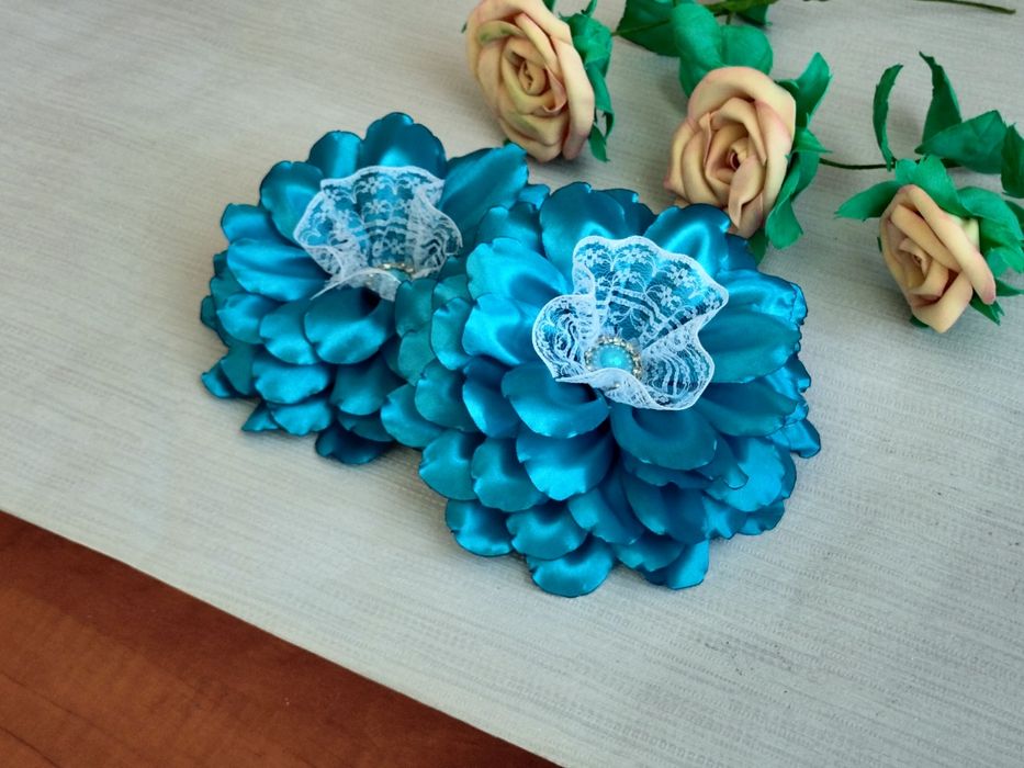 Шикарные бантики для школьниц