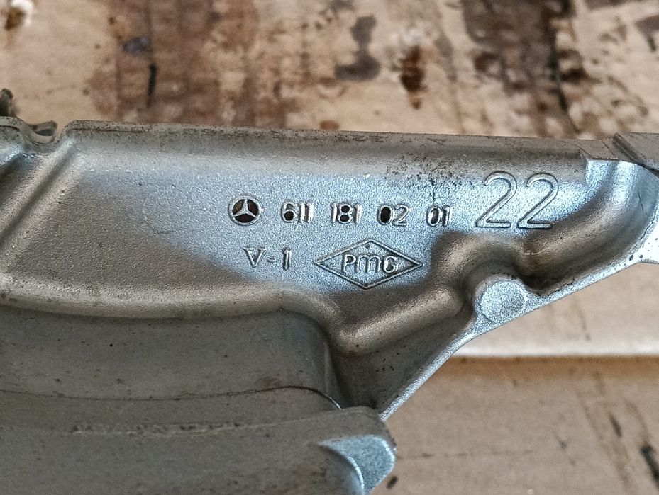 Маслена помпа Mercedes Sprinter OM646 6111810201
