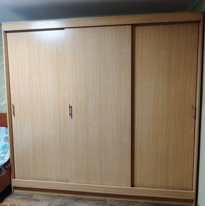 Продам шкаф купе