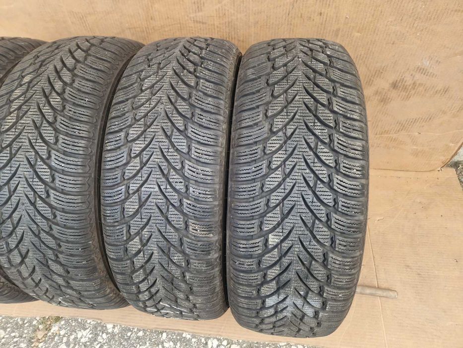 4 Nokian R17 215/60
Зимни гуми 
DOT3618
