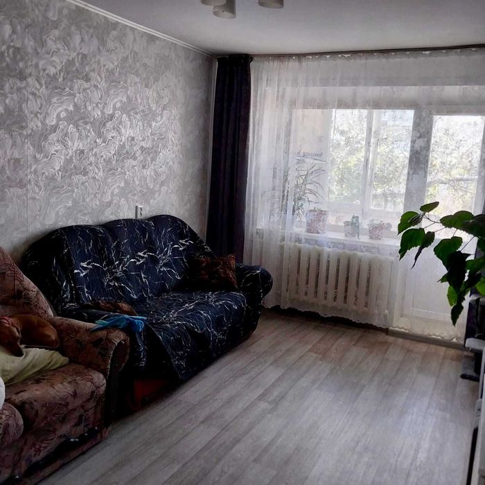 Продам 2 квартиру Сураганова 22