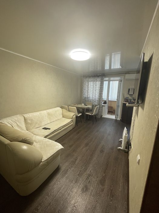 Продам 3-комнатную, 14 мкр!