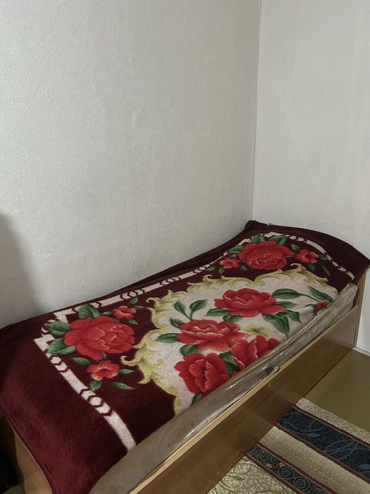 Продаю кровати срочно