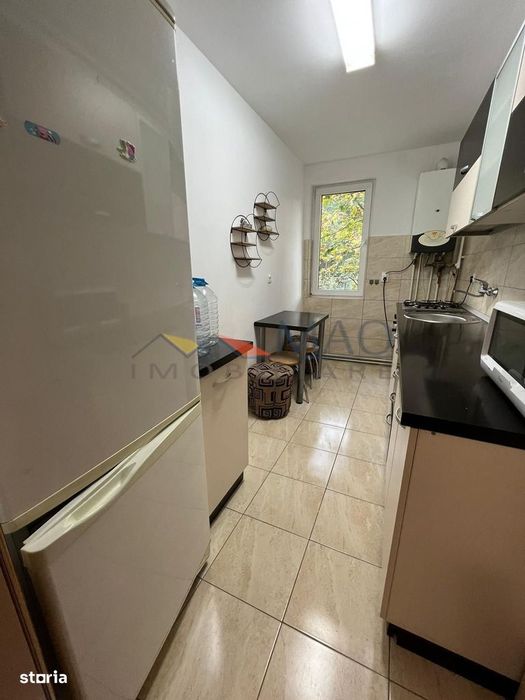 Cornisa - Vanzare ap. 4 camere - Str. Constantin Romanu Vivu