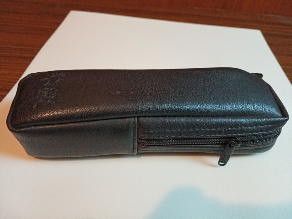 Кейс Logic за авто CD панел.