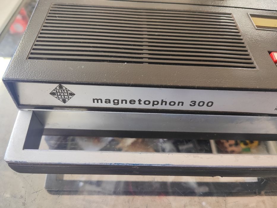 Магнетофон telefunken 300