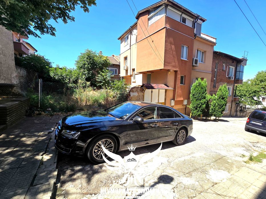 Продавам инвестиционен парцел/имот УПИ с площ от 141кв.м. гр.Асеновград кв.Изток