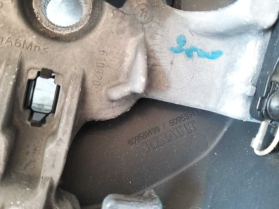 Volan piele in 3 spite cu comenzi renault megane 3 609581499 609581410 484307102r