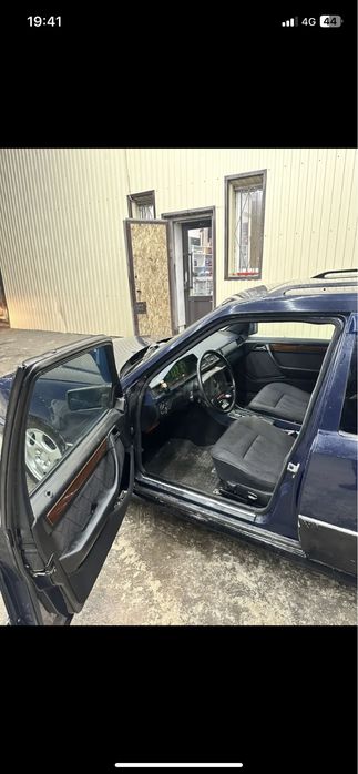 продам мерседес 124 универсал в пневмоподвеске