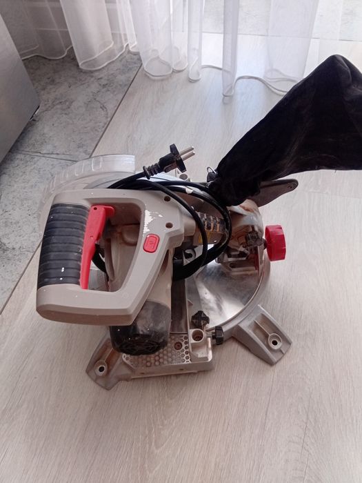 Пила торцовоцная