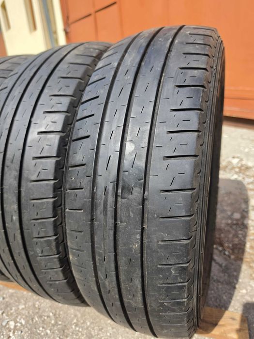 4 бр. гуми за бус 205/65/16C Pirelli 6-6,5 mm DOT 0919