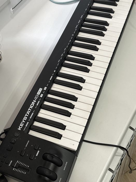 Midi-клавиатура M-Audio