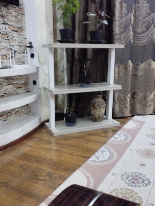 Полка для цветов