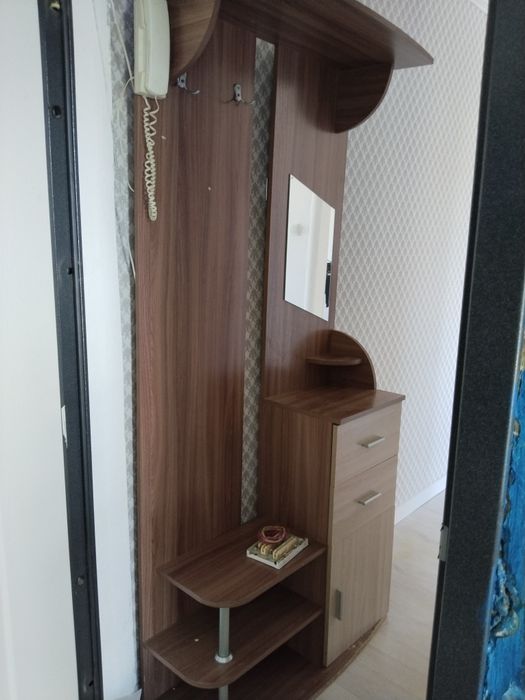 Продам Прихожая.