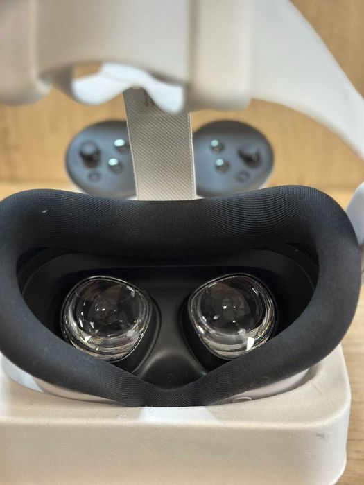 VR Очила Meta Quest 3s 4k 128gb