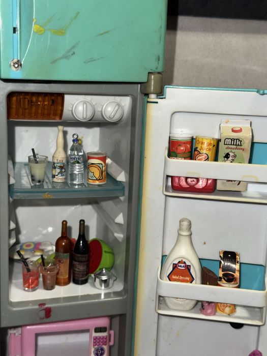 игрушечный холодильник