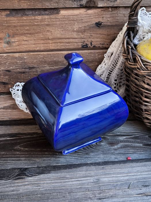 Кобалтово синя кутия / бонбониера