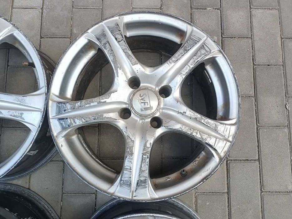 Продам легкосплавные диски на Пежо.