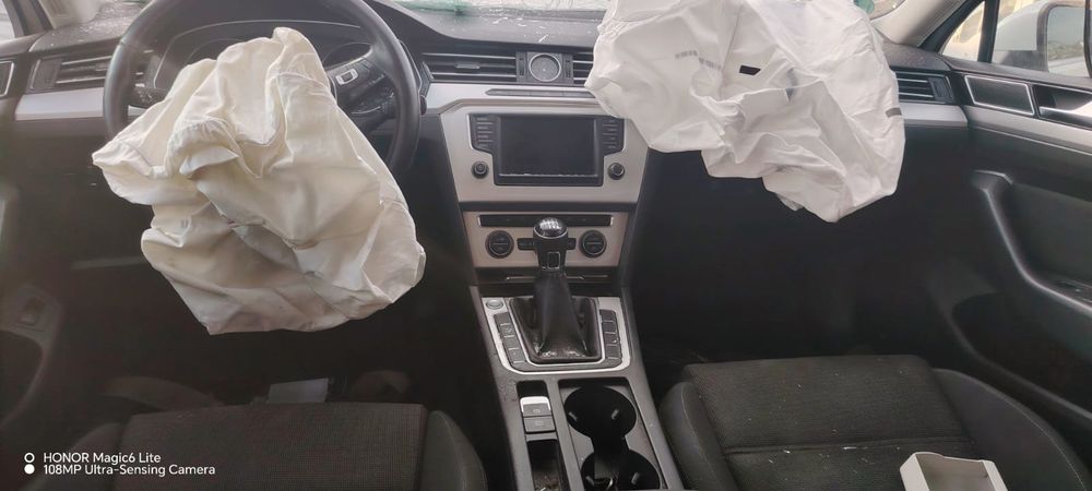 Dezmembrez Volkswagen Passat - B8 (2014 - 2020), 2.0 tdi, manual, CRLB, QFZ