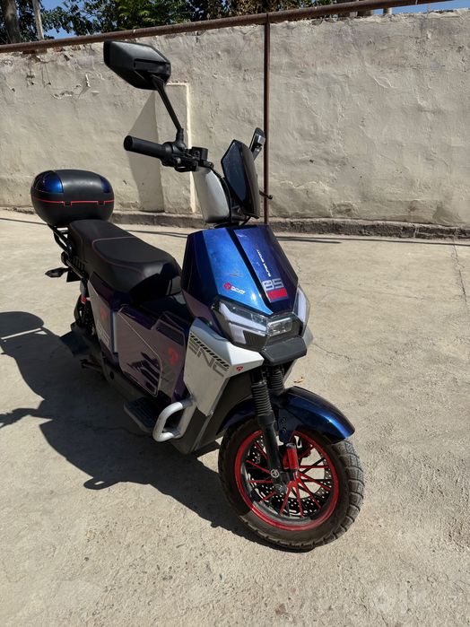 ELEKTRO SKUTER sotiladi 0 probeg