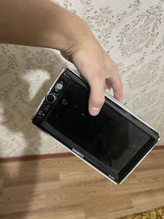 Андройд Element 5