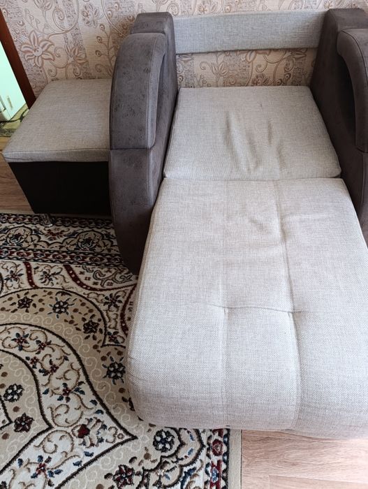 Продам диван+кресло-кровать+пуфик
