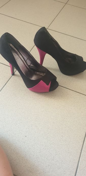 Pantofi cu toc mărimea 40