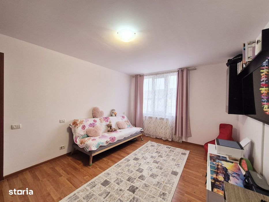 Apartament renovat cu 2 camere, decomandat, zona Precista
