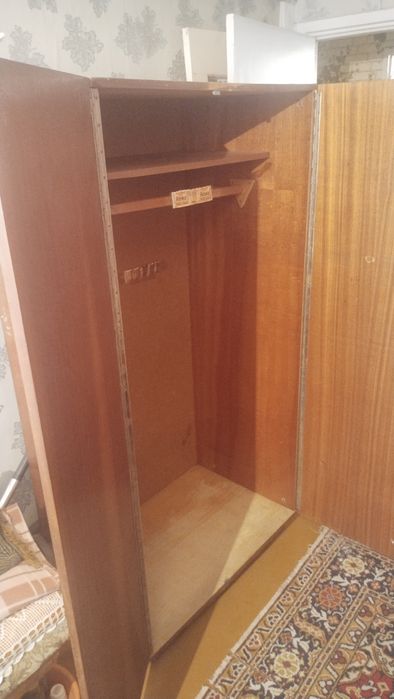 Двухстворчатый шкаф(советский)