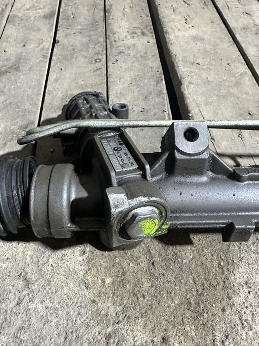 Продам рулевую рейку на Бмв Е46