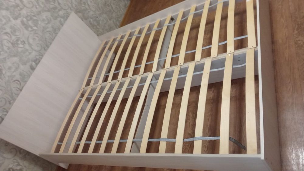 Двухспальный кровать