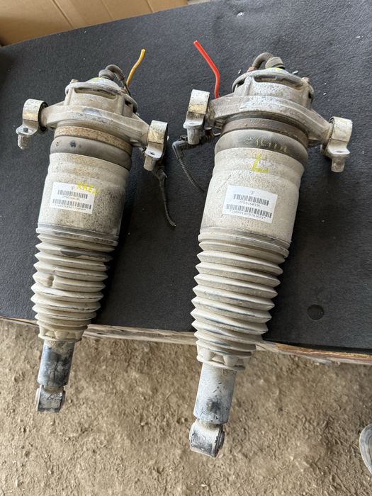 Задни амортисьори възглавници Porsche Cayenne turbo 4.8S 7p5616020