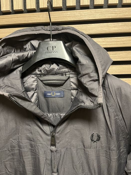 Fred Perry : Яке размер  М / Оригинал