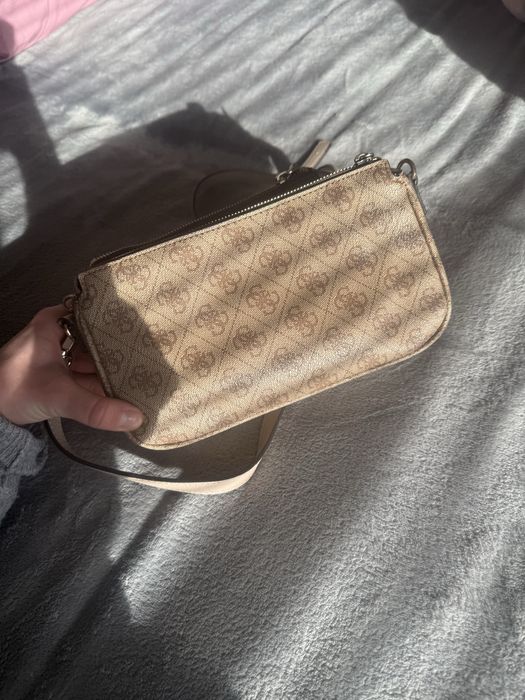 Чанта Guess