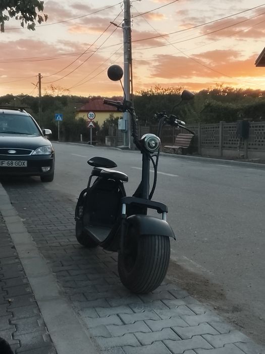 Vând scuter electric electric are ars controlarul și bordul in rest merge tot  îl vând urgent nu mai am ce face cu el