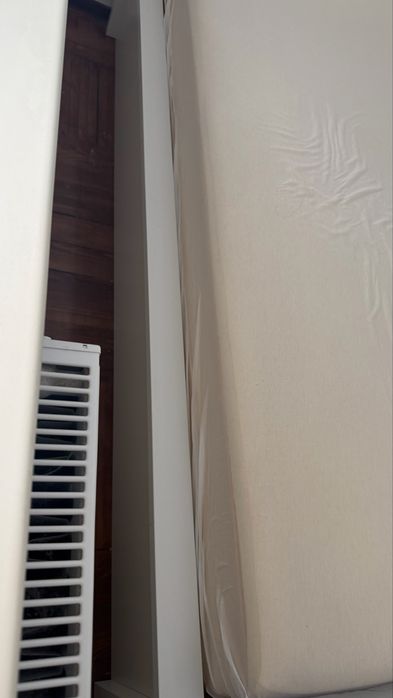 Pat cu saltea 210 cu 155cm