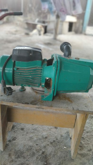 Дачный водяной насос