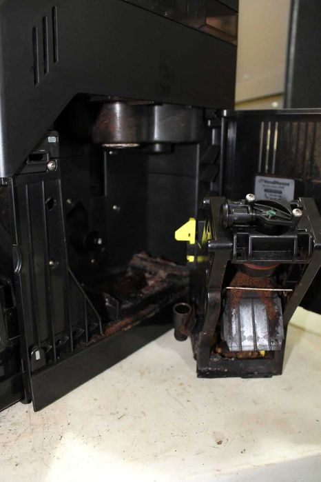 Reparație espressoare Philips Delonghi Melitta Jura Saeco Krups Bosch