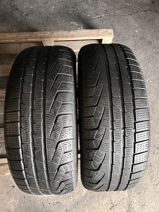 2 anvelope iarna 225/45/18 , Pirelli , RunFlat !