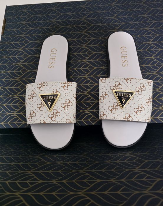 Guess slapi albi 38