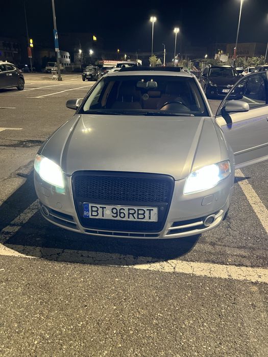 Masina este în stare foarte bunǎ