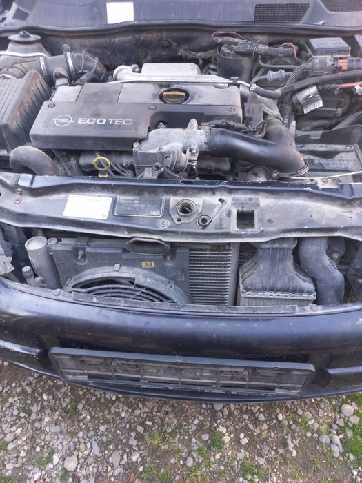 Dezmembrez opel astra g