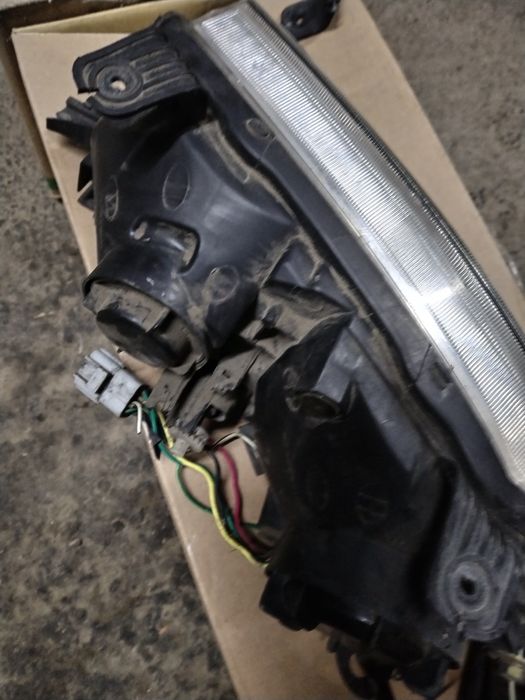 Продам фары на альмера классик.