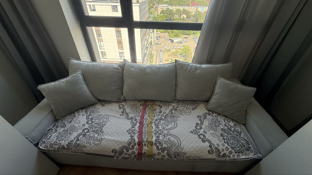 Продается Диван 240 см