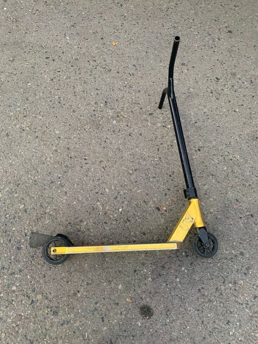 Самокат трюковой