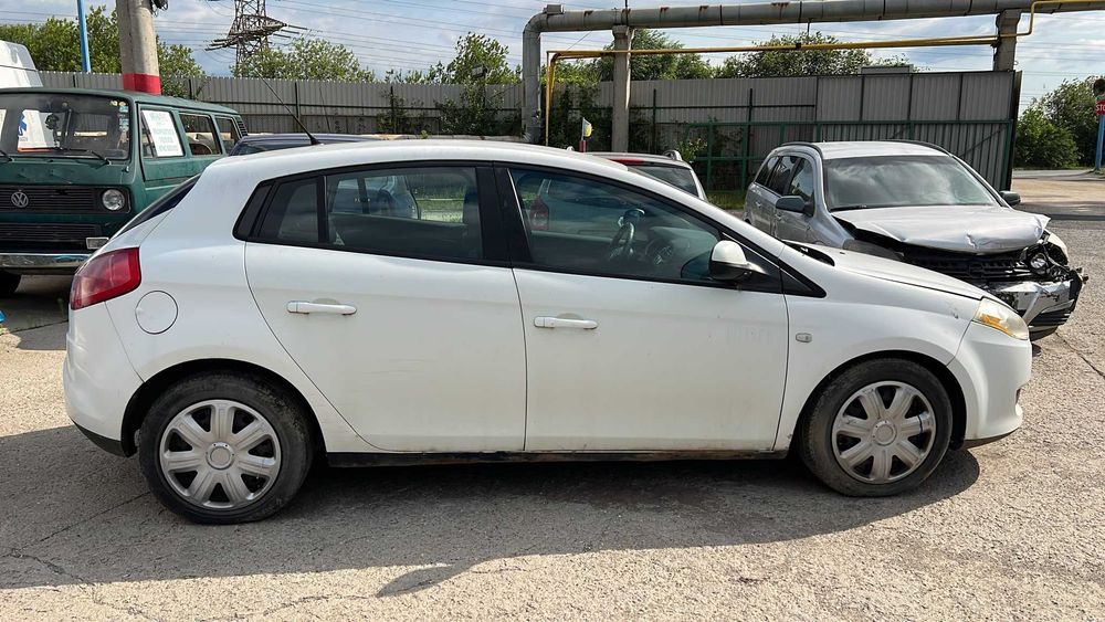 Dezmembrez Renault Laguna, Fiat Bravo, Peugeot Partner