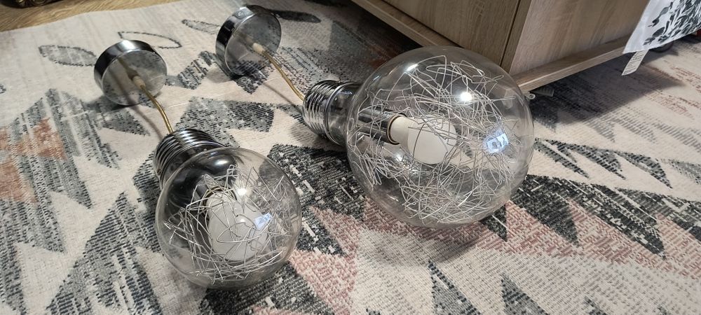 Pendule moderne in forma de bec